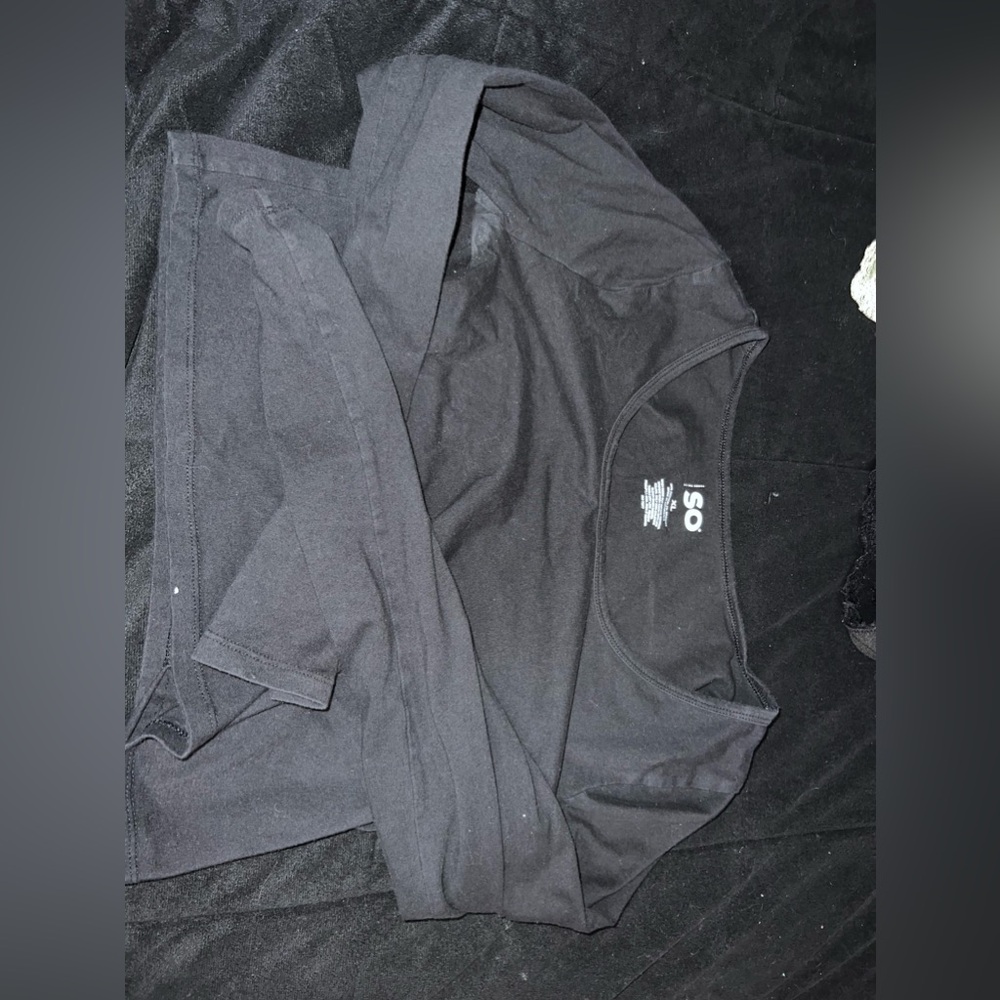 Black SO cropped long sleeve. Size XL